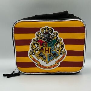 Wizarding World Harry Potter Hogwarts Crest Lunch Box w/ Gryffindor Colors